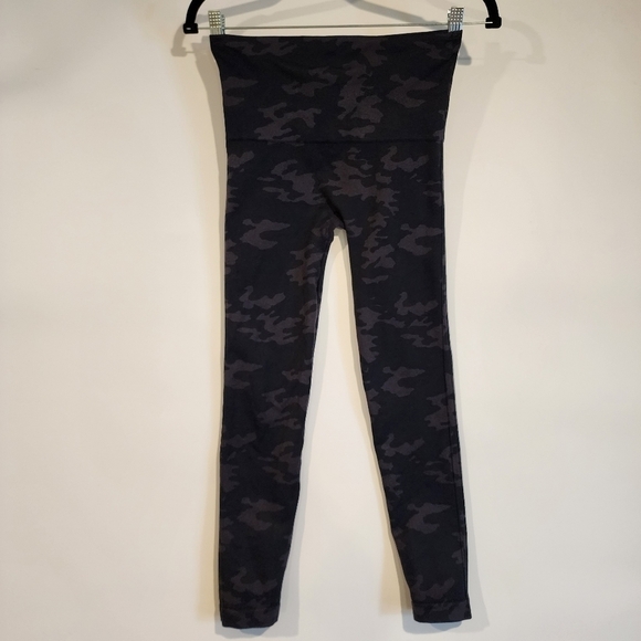 Spanx Look At Me Now Camo Leggings Seamless Tights Shaping Support 7/8 Length Md - Picture 3 of 9